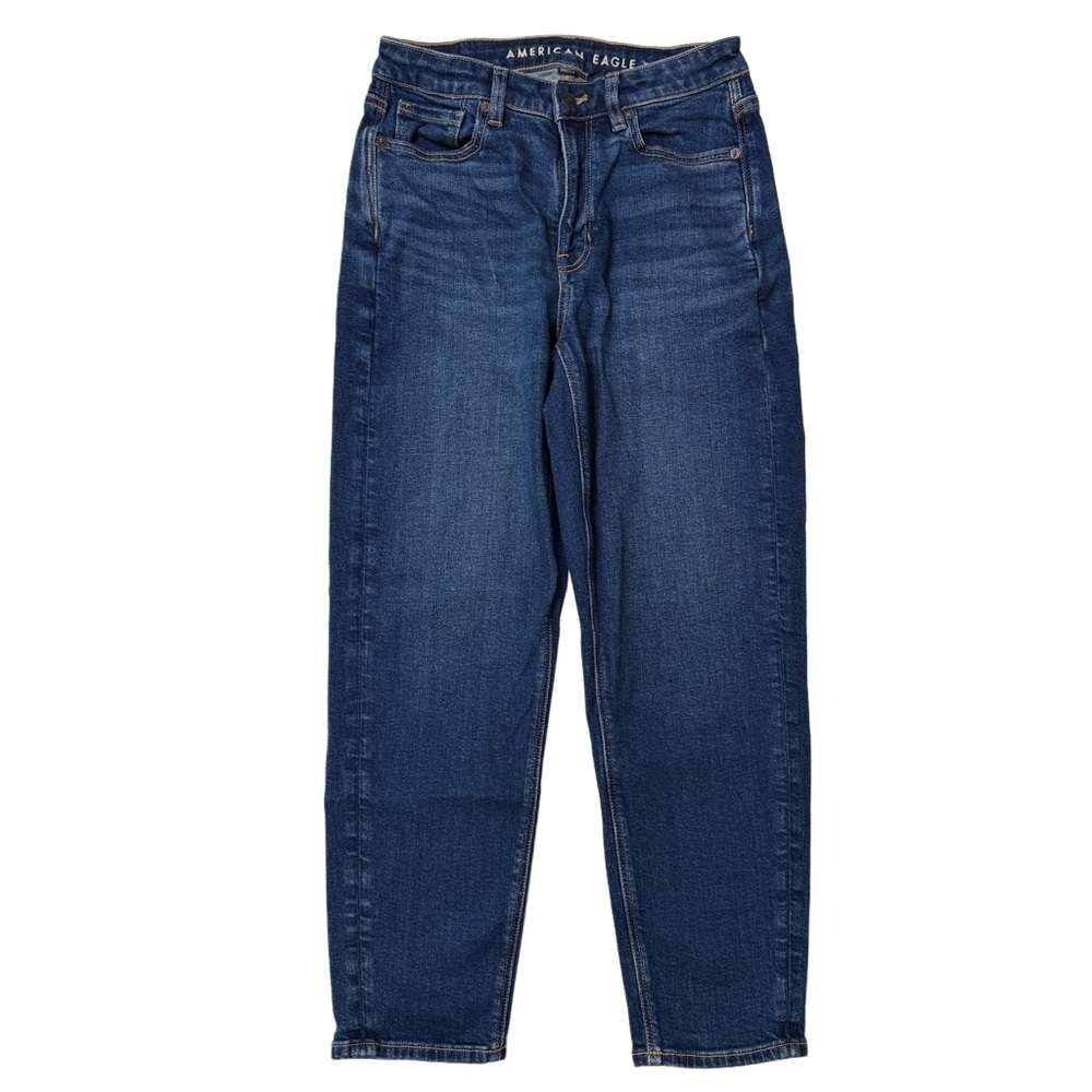 {American Eagle} "Mom Jean" Short Blue Cheeky Tapered Straight Leg Denim Jeans